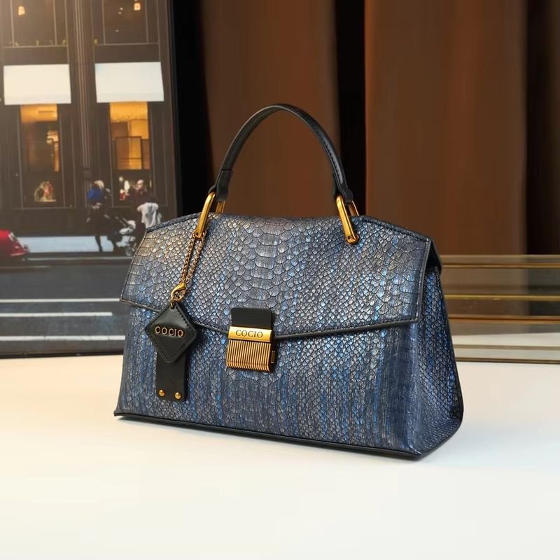 Retro High-end Mysterious Blue Stylish Soft Portable Envelope Shoulder Strap Handbag with Button Closure and 3